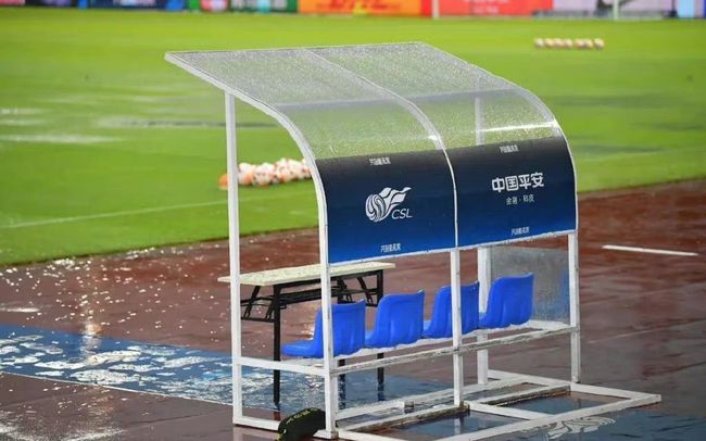 战报07:10美联 辛辛那提FC2-2（120分钟2-3）哥伦布机员07:30智利甲伊瓦顿0-2奥希金斯08:00巴甲 米涅罗竞技2-1圣保罗09:00墨联 墨西哥美洲队2-0利昂05:00NBA 快船113-112勇士06:00NBA 黄蜂117-123森林狼08:00NBA 活塞101-110骑士09:00NBA 雄鹿132-121老鹰09:00NBA 公牛124-118鹈鹕09:00NBA 热火129-144步行者今日焦点战预告14:00澳超 纽卡斯尔喷气机 VS 墨尔本城 亚冠错失三分，墨尔本城做客赢球结束连续不胜颓势？！